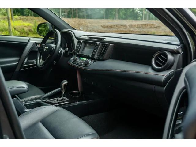 2018 Toyota RAV4 SE
