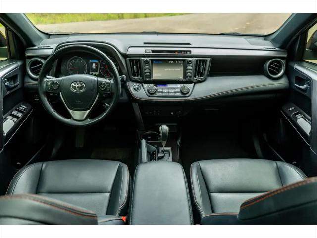 2018 Toyota RAV4 SE