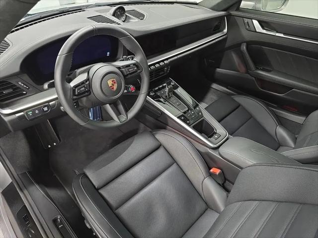2025 Porsche 911 Carrera 4 GTS