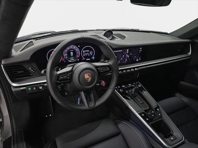 2025 Porsche 911 Carrera 4 GTS