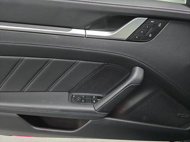 2025 Porsche 911 Carrera 4 GTS