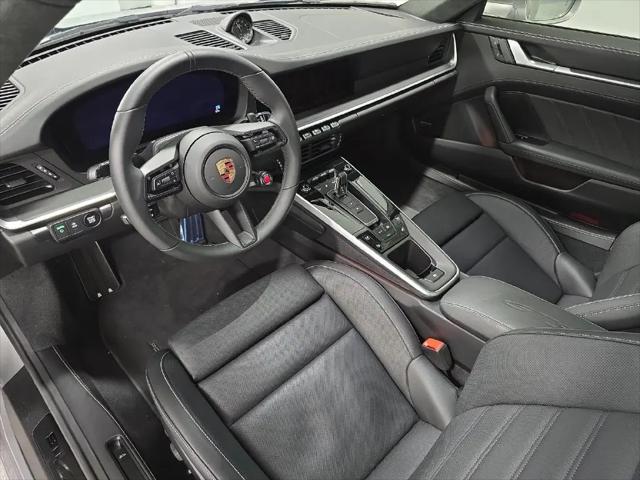 2025 Porsche 911 Carrera 4 GTS