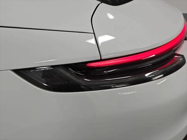 2022 Porsche 911 Carrera Cabriolet
