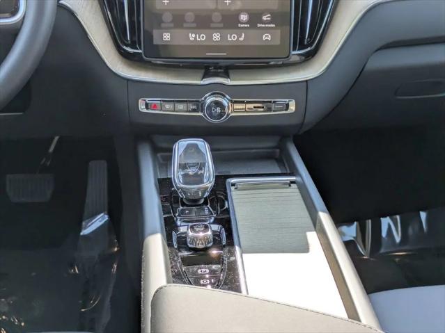 2026 Volvo XC60 B5 Core