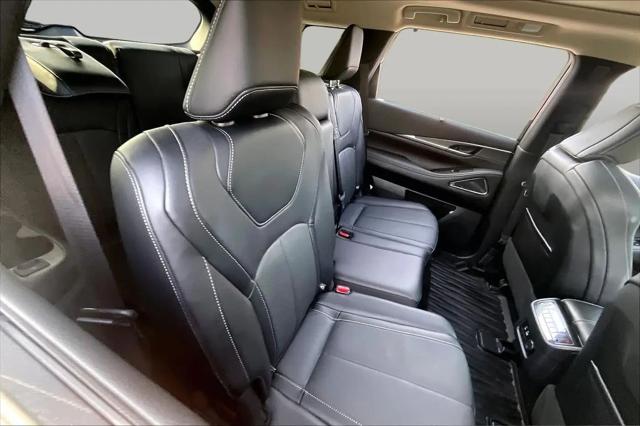 2024 INFINITI QX60 LUXE