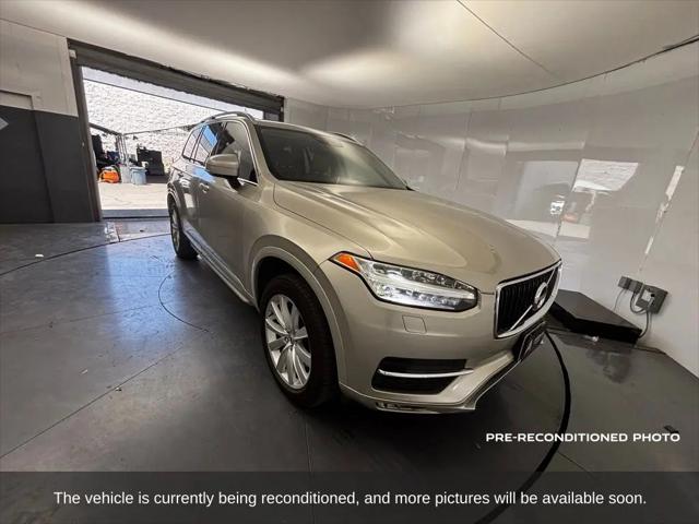 2016 Volvo XC90 T6 Momentum