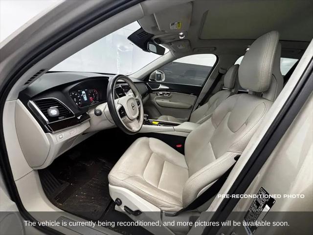2016 Volvo XC90 T6 Momentum