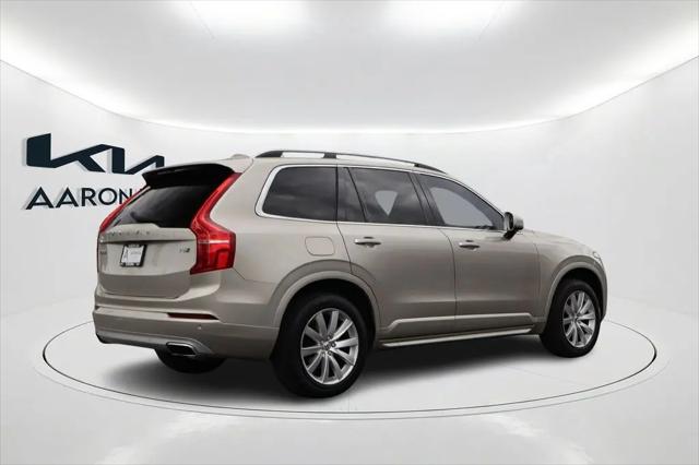 2016 Volvo XC90 T6 Momentum