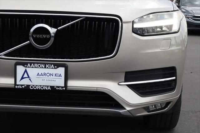 2016 Volvo XC90 T6 Momentum