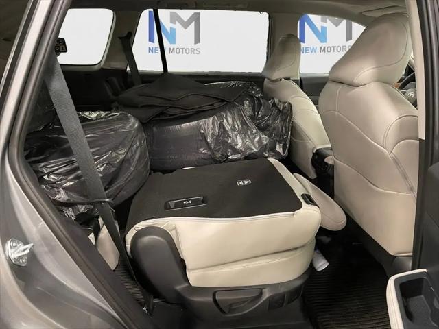 2025 Toyota Grand Highlander Platinum