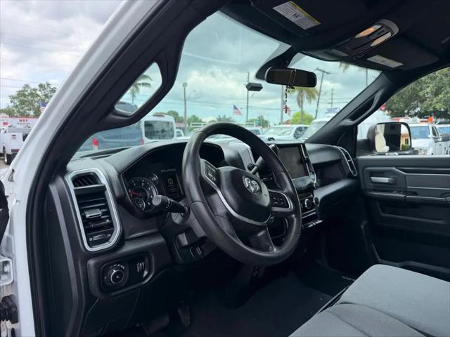 2022 Ram 3500 Big Horn Crew Cab 4x4 8' Box