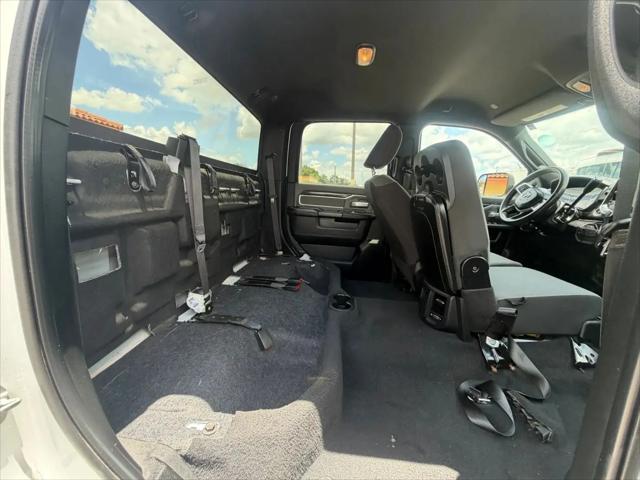 2022 Ram 3500 Big Horn Crew Cab 4x4 8' Box