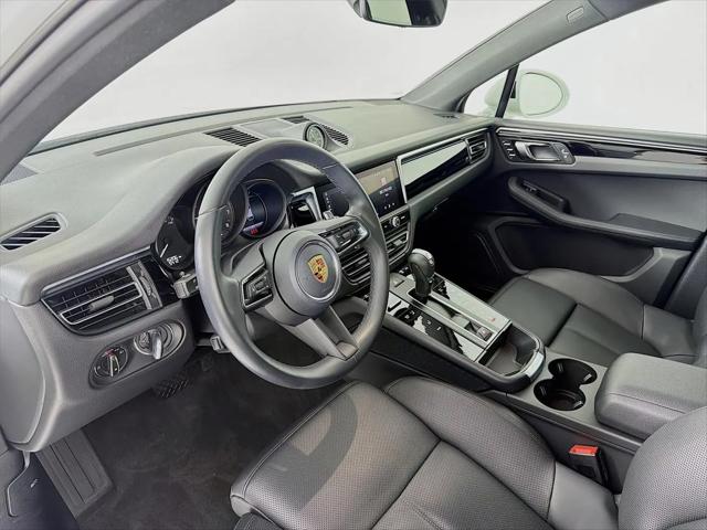 2023 Porsche Macan T