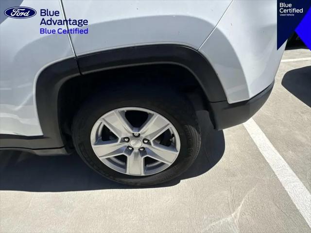 2022 Jeep Compass Latitude FWD