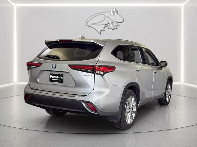 2022 Toyota Highlander Hybrid Limited