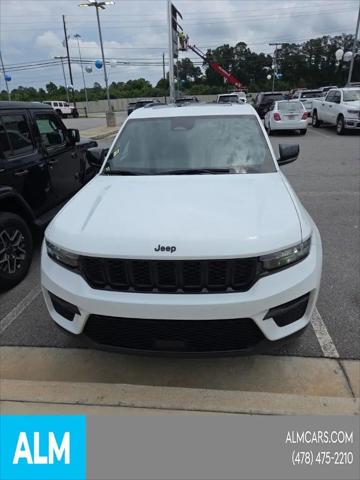 2023 Jeep Grand Cherokee Altitude 4x2