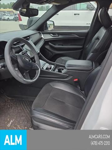 2023 Jeep Grand Cherokee Altitude 4x2