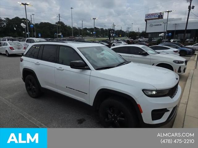 2023 Jeep Grand Cherokee Altitude 4x2