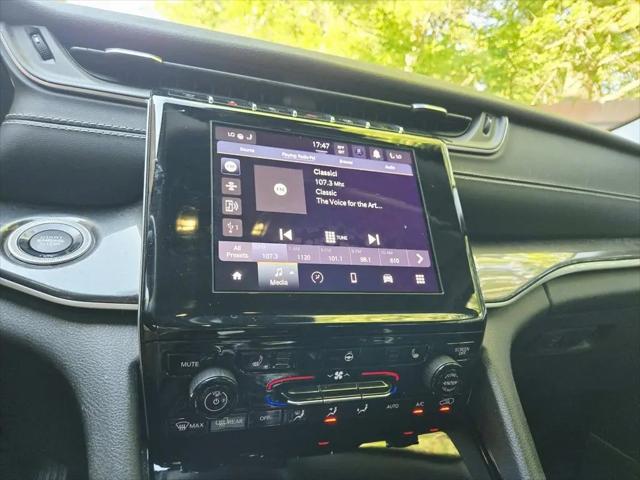 2021 Jeep Grand Cherokee Laredo 4x4