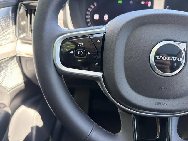 2025 Volvo XC90 B6 Ultra