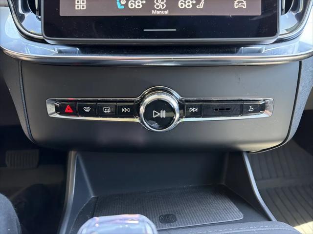 2025 Volvo XC90 B6 Ultra