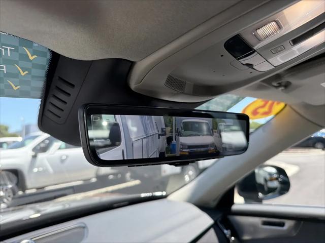 2025 Volvo XC90 B6 Ultra