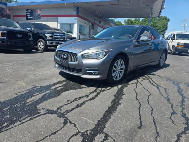 2015 INFINITI Q50 Premium