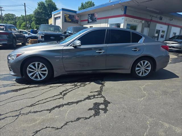 2015 INFINITI Q50 Premium