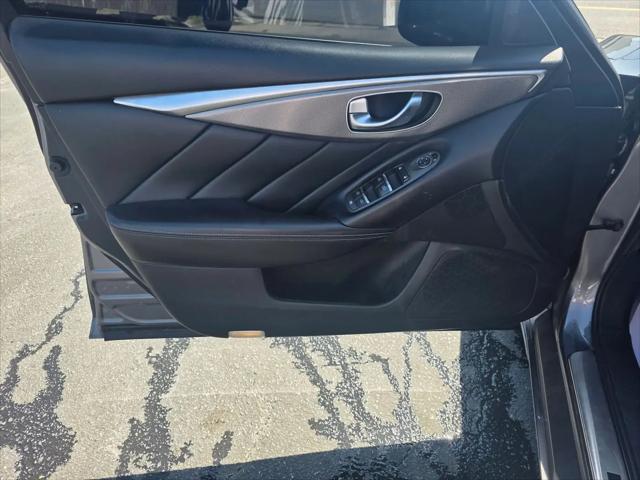 2015 INFINITI Q50 Premium