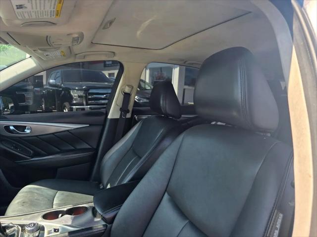 2015 INFINITI Q50 Premium