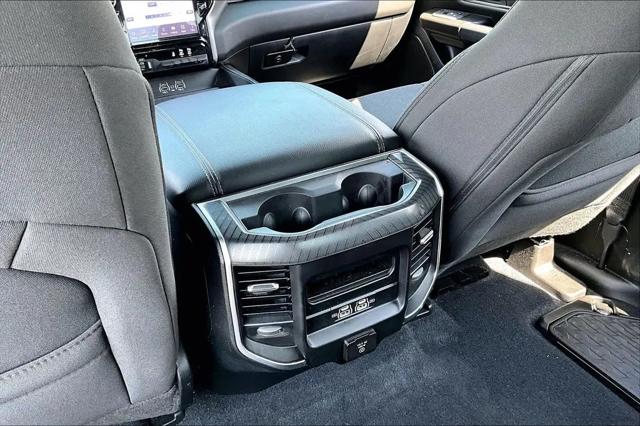 2023 Ram 1500 Big Horn Crew Cab 4x4 5'7" Box