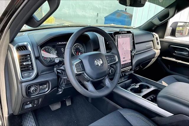 2023 Ram 1500 Big Horn Crew Cab 4x4 5'7" Box