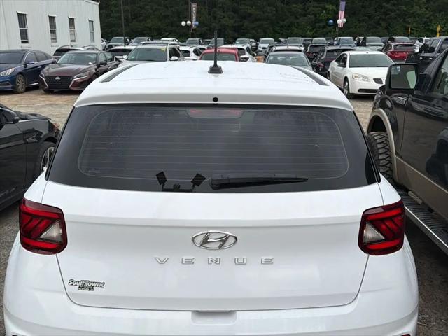 2025 Hyundai Venue SE