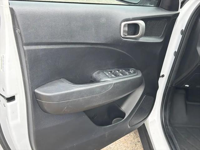 2025 Hyundai Venue SE