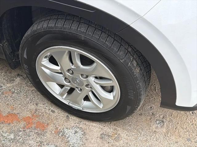 2025 Hyundai Venue SE