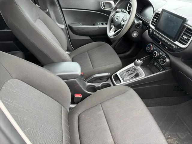 2025 Hyundai Venue SE
