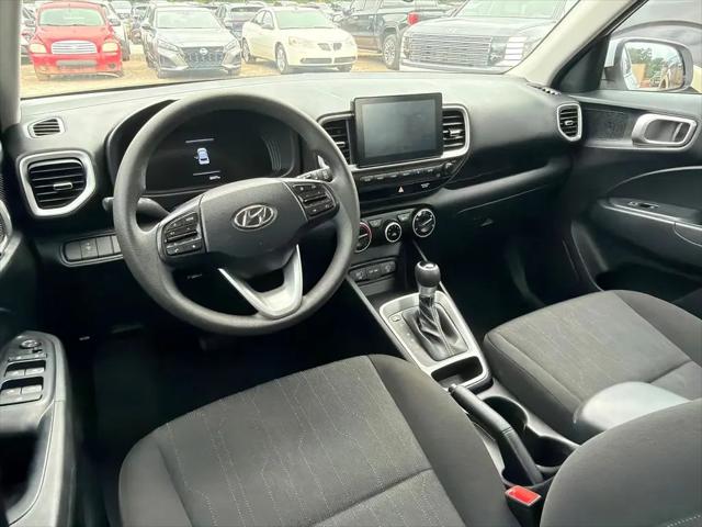 2025 Hyundai Venue SE