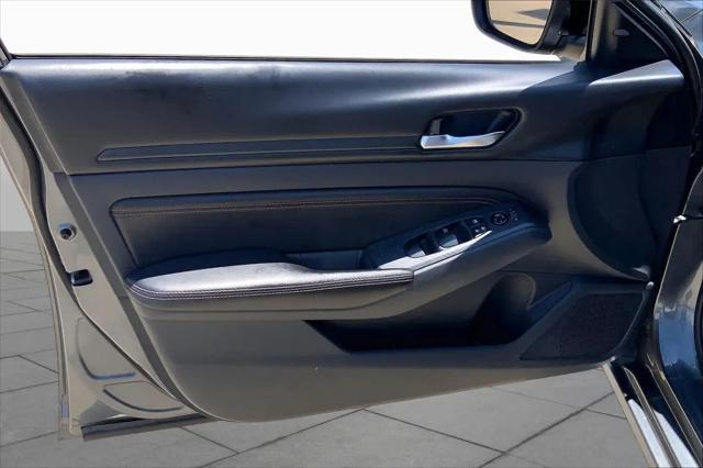 2021 Nissan Altima SR FWD
