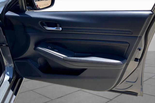 2021 Nissan Altima SR FWD