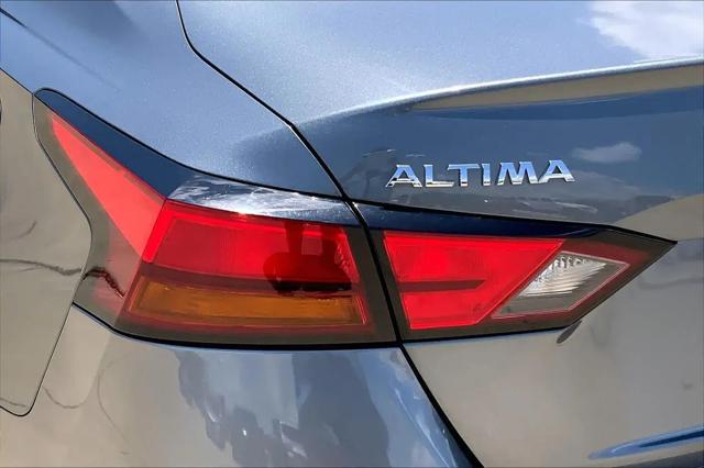 2021 Nissan Altima SR FWD