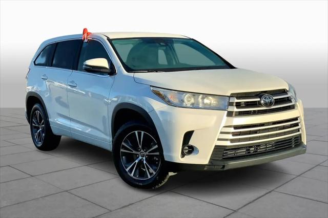 2017 Toyota Highlander LE