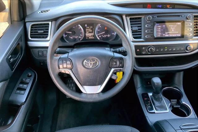 2017 Toyota Highlander LE