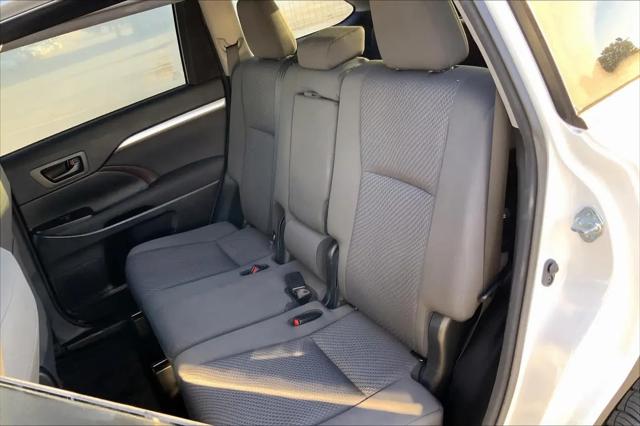 2017 Toyota Highlander LE