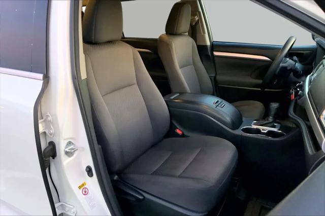 2017 Toyota Highlander LE