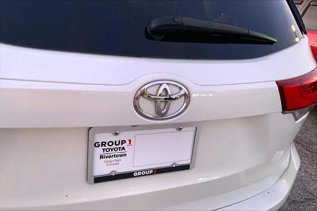 2017 Toyota Highlander LE