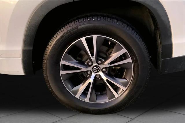 2017 Toyota Highlander LE