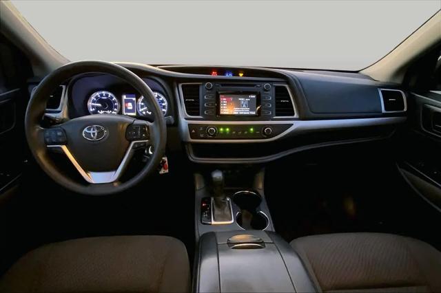 2017 Toyota Highlander LE