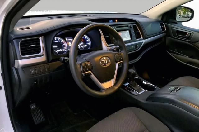 2017 Toyota Highlander LE
