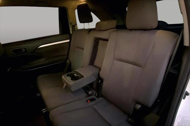2017 Toyota Highlander LE