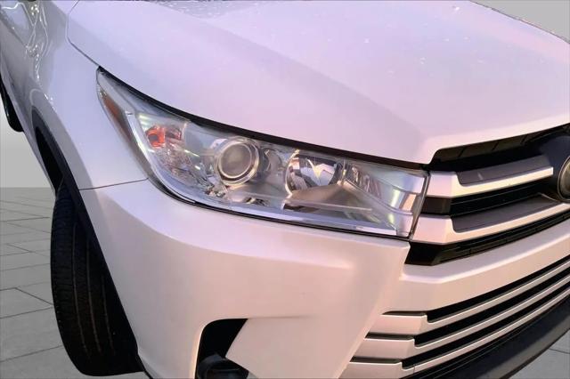 2017 Toyota Highlander LE